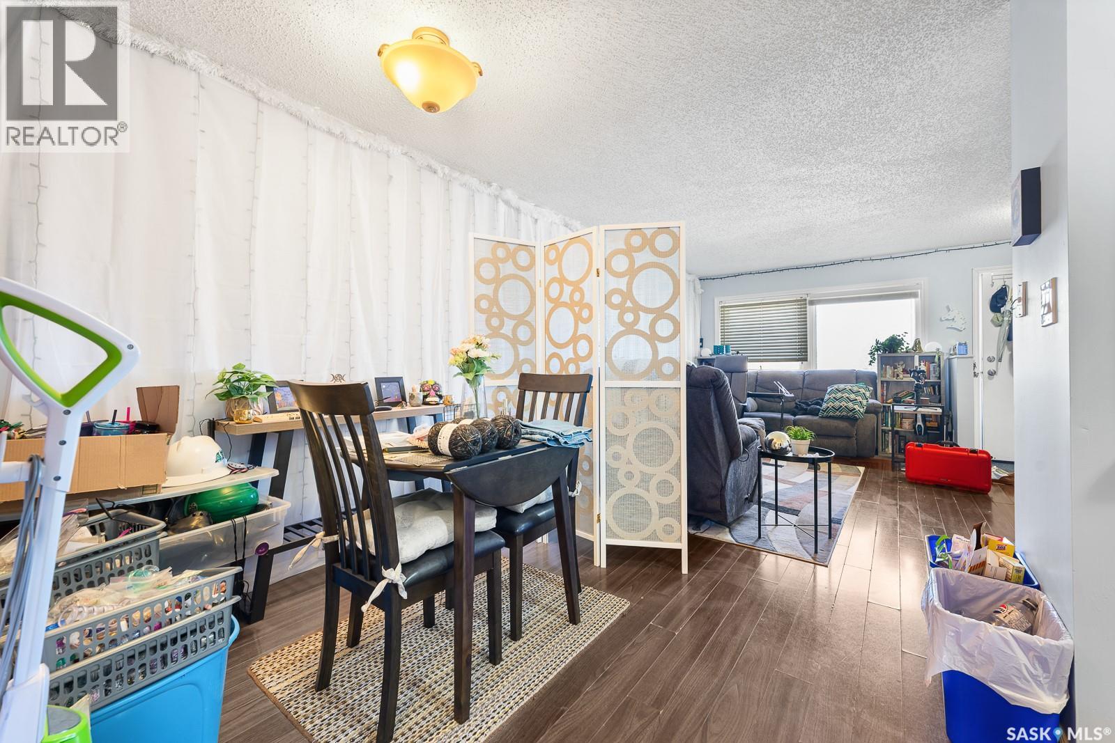 #4008 DEWDNEY AVENUE - 12