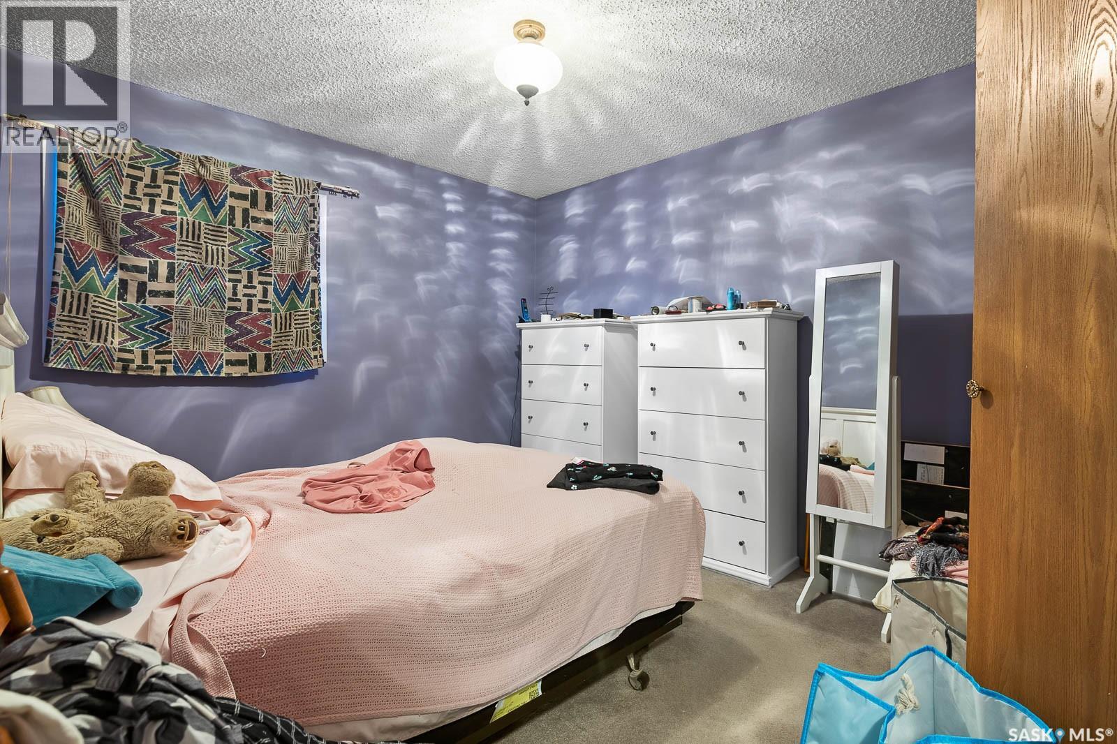 #4008 DEWDNEY AVENUE - 27