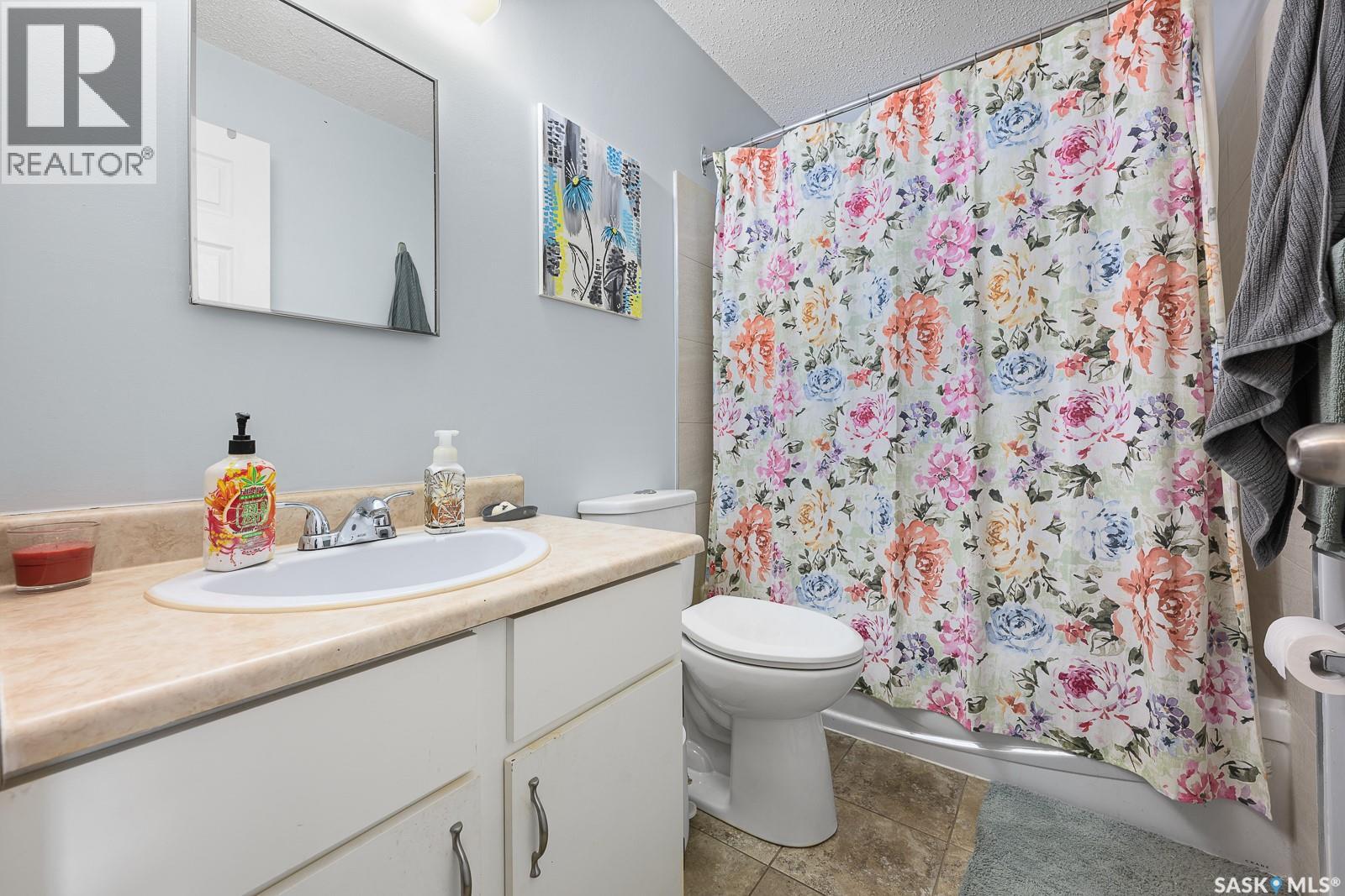 #4008 DEWDNEY AVENUE - 15