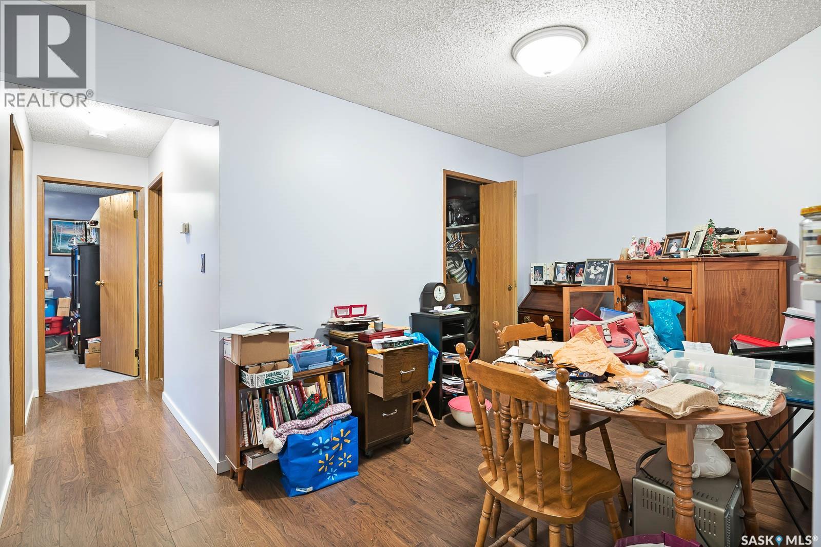 #4008 DEWDNEY AVENUE - 22