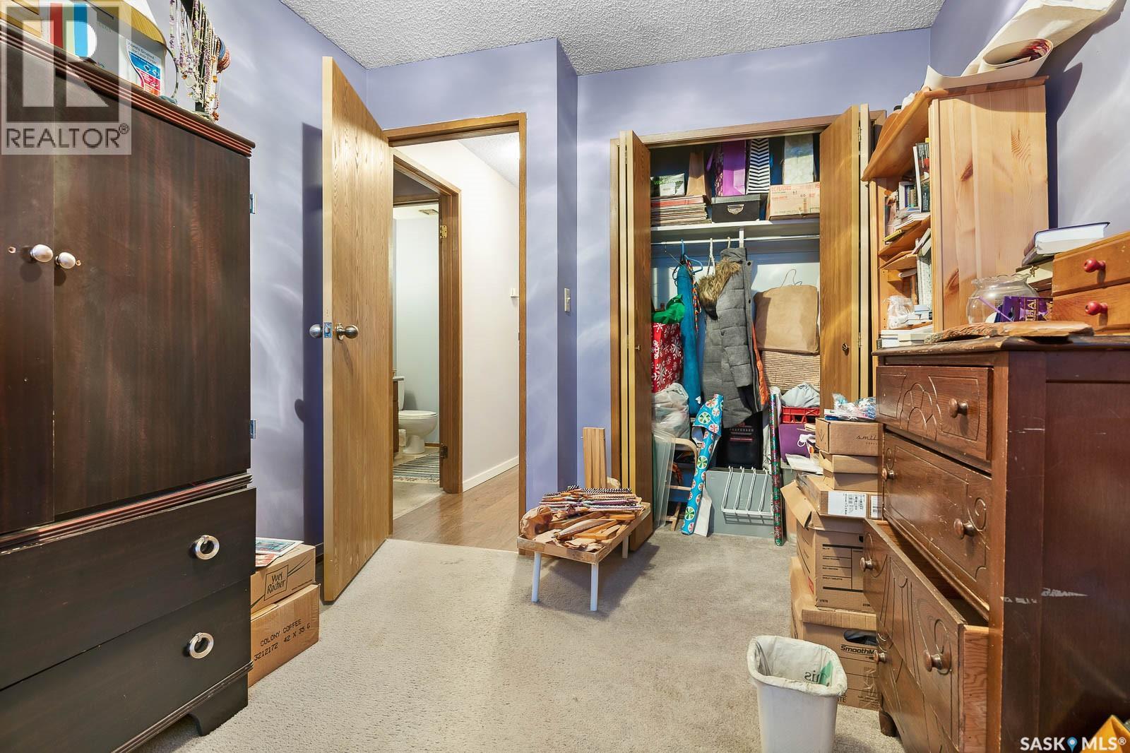 #4008 DEWDNEY AVENUE - 30