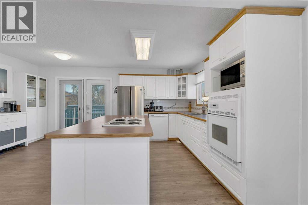 24 Willow Crescent, Lacombe