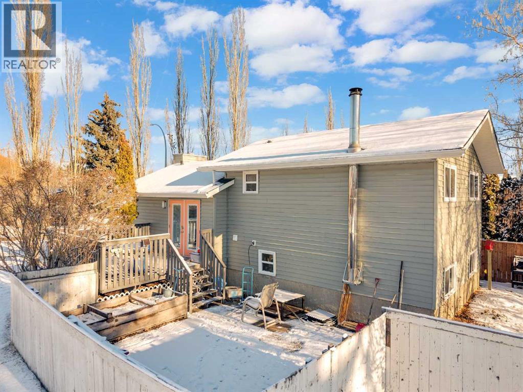 24 Willow Crescent, Lacombe