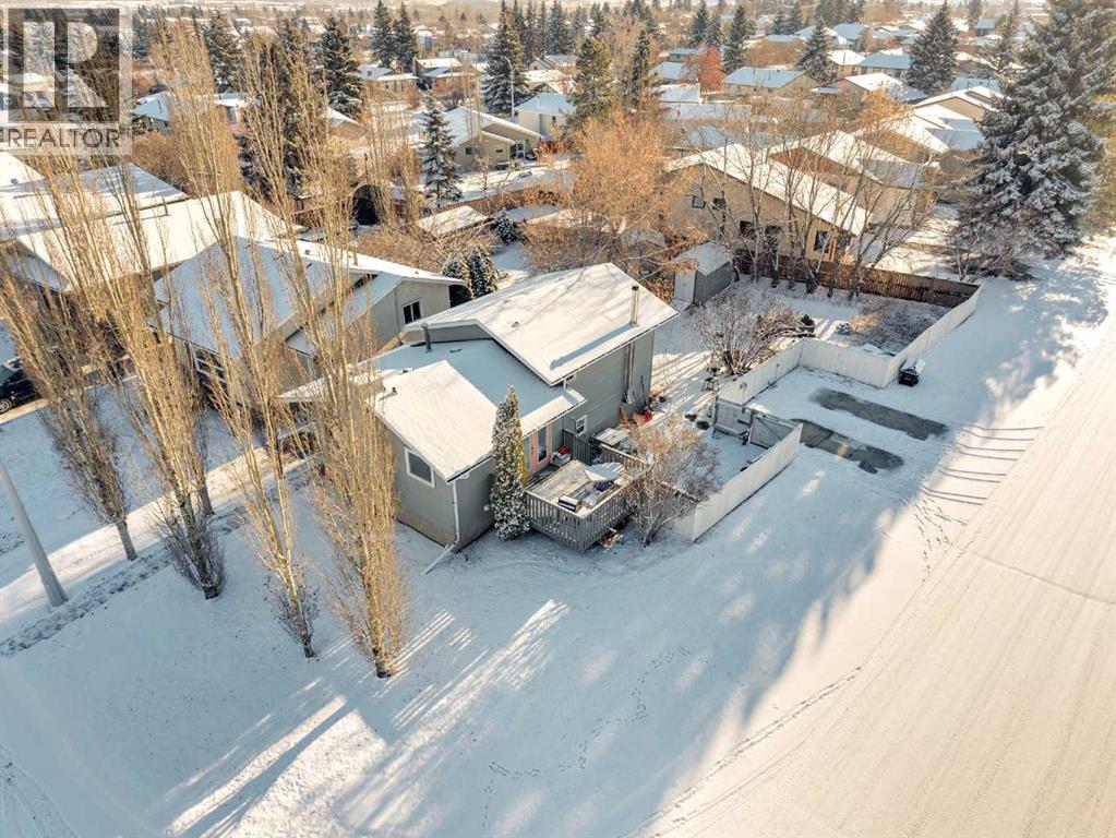 24 Willow Crescent, Lacombe