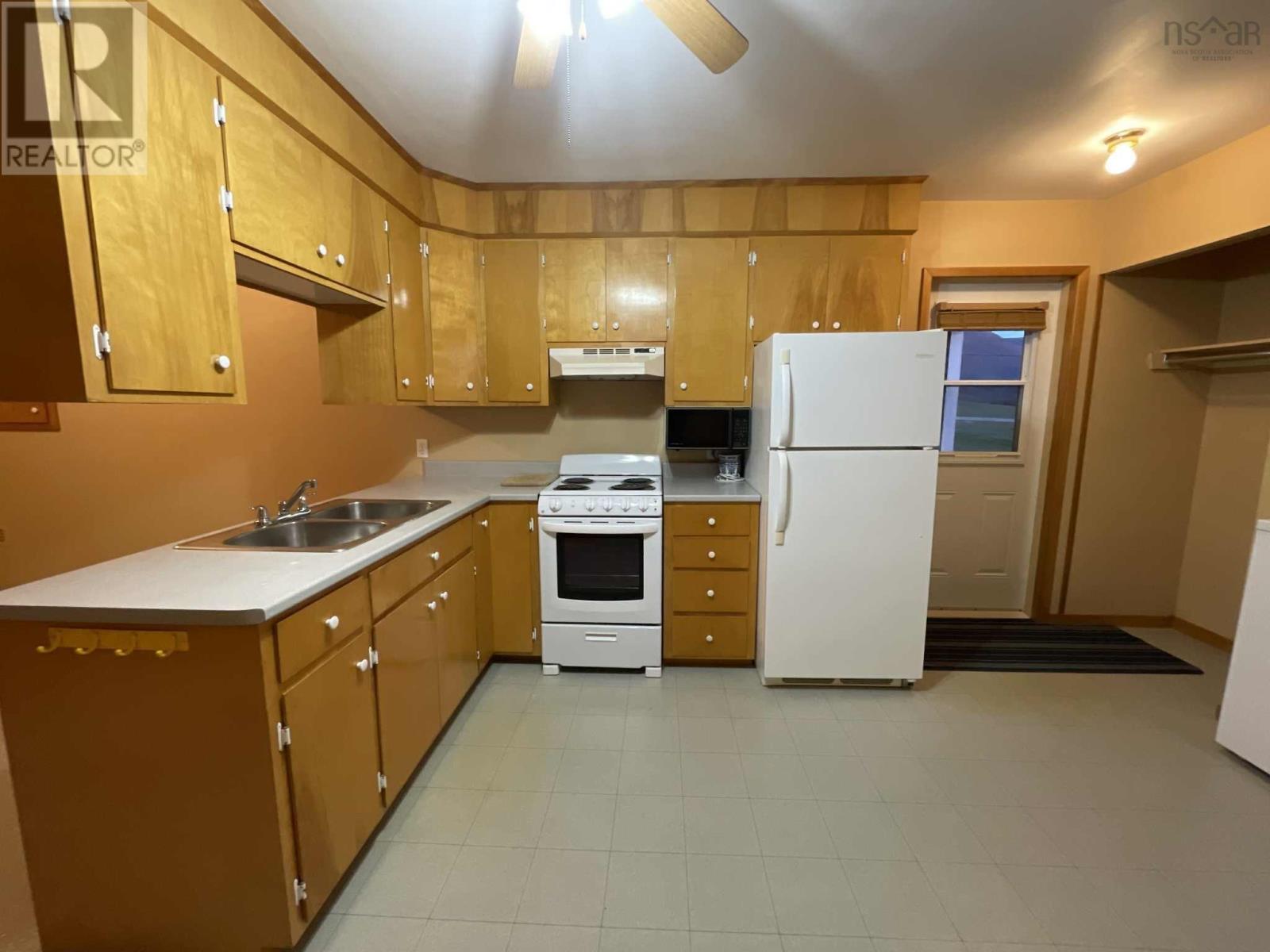 Property 35 of 36 of 13763 Cabot Trail