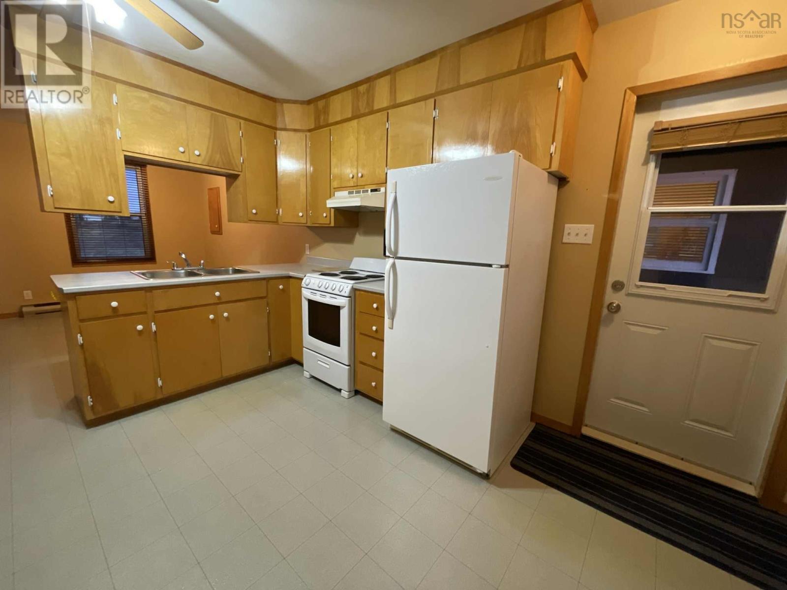 Property 1 of 36 of 13763 Cabot Trail