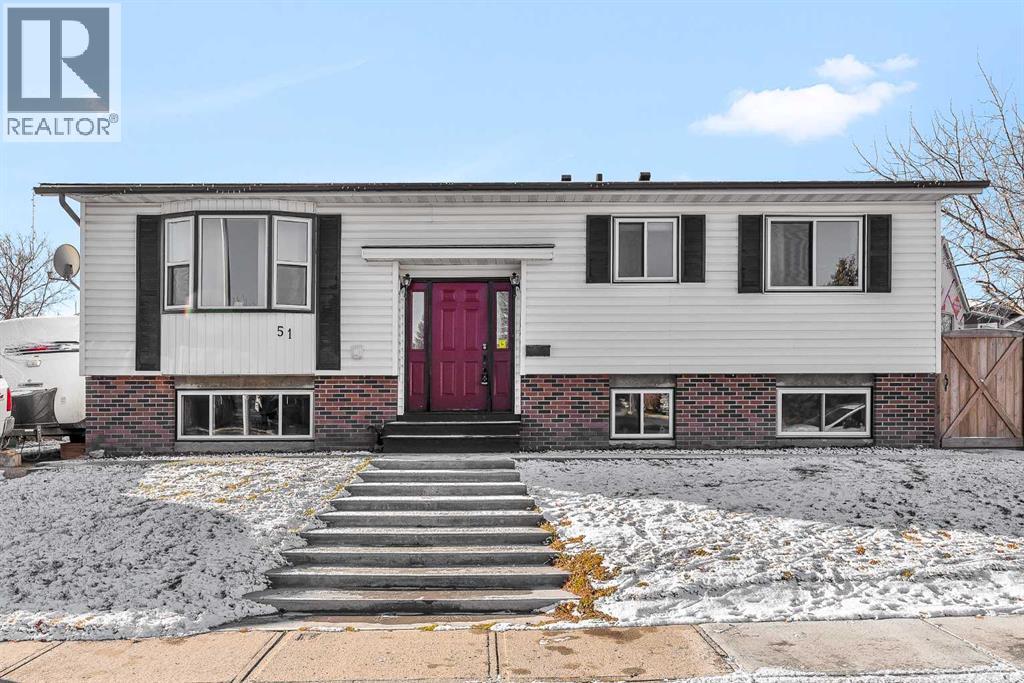 Single Family House Bi-level for Sale in  Huntstrom Road NE Huntington Hills Calgary 