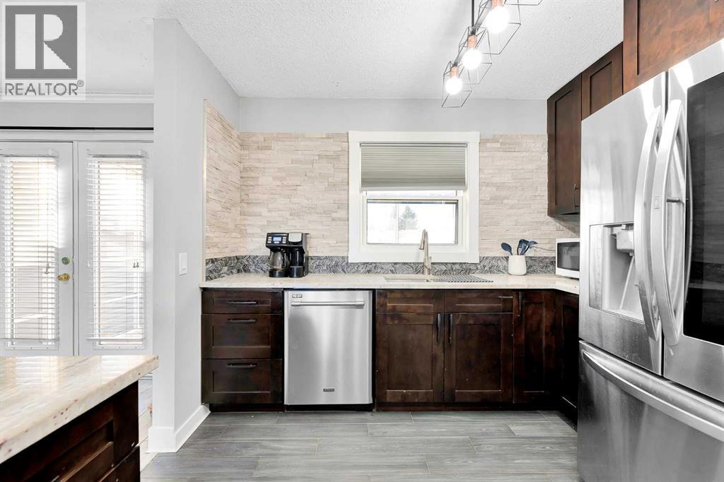 Single Family House Bi-level for Sale in  Huntstrom Road NE Huntington Hills Calgary 