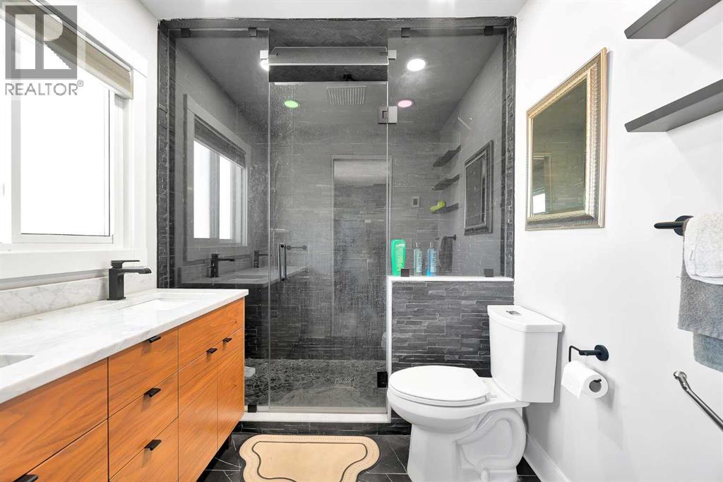 Single Family House Bi-level for Sale in  Huntstrom Road NE Huntington Hills Calgary 