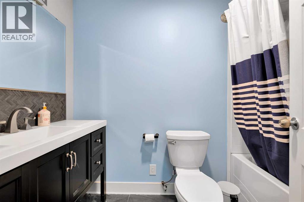 Single Family House Bi-level for Sale in  Huntstrom Road NE Huntington Hills Calgary 