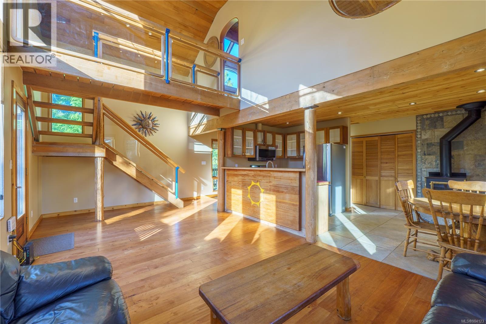 316 Leighton Way, Tofino