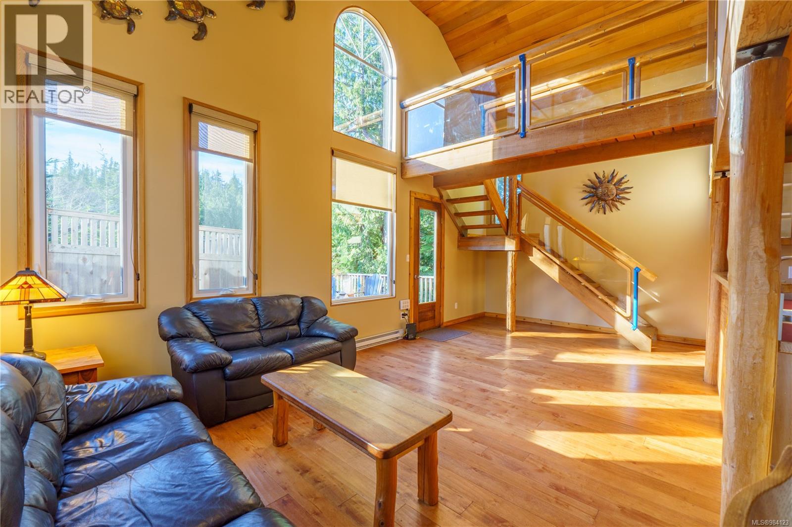 316 Leighton Way, Tofino