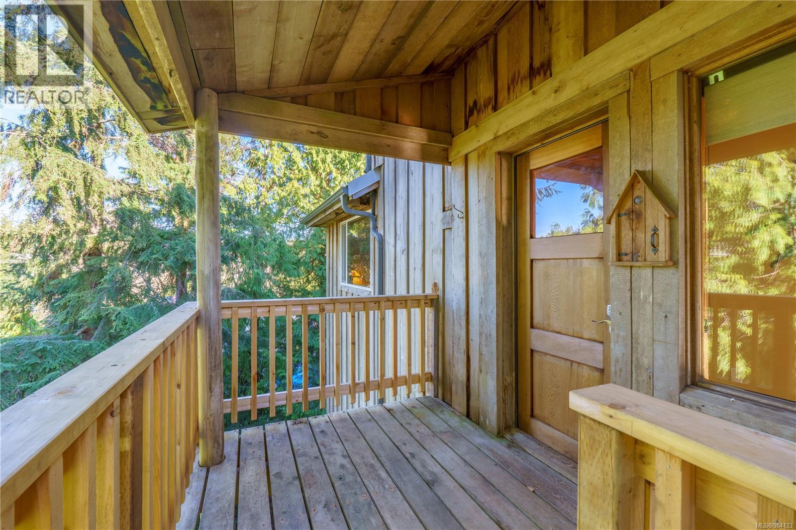 316 Leighton Way, Tofino