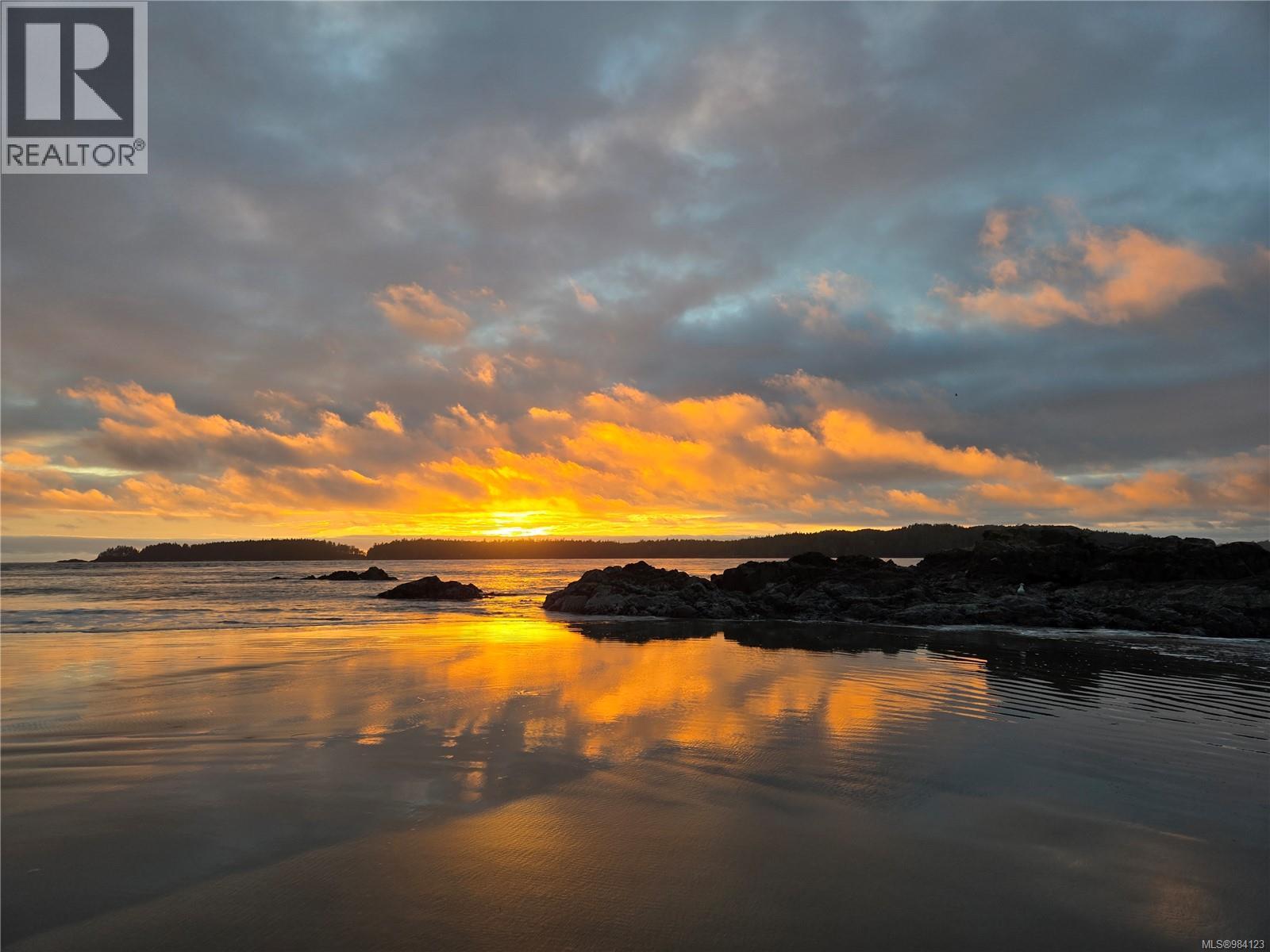 316 Leighton Way, Tofino