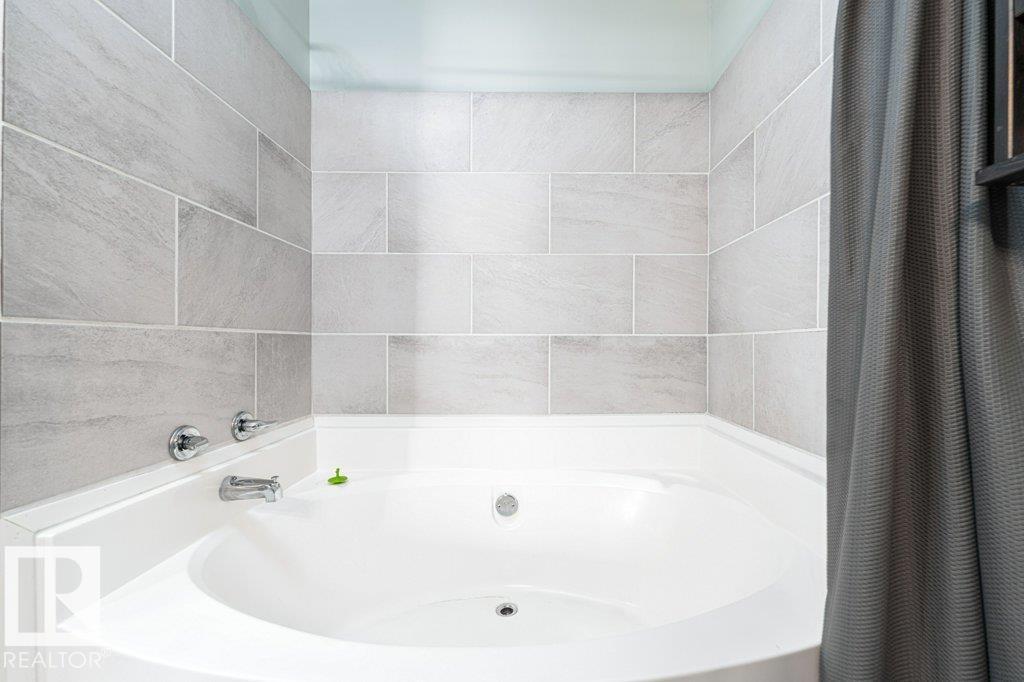 1506 Lakeview Road, Sherwood Park