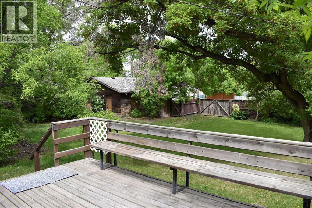 Single Family House for Sale in   Avenue NW Bowness Calgary 