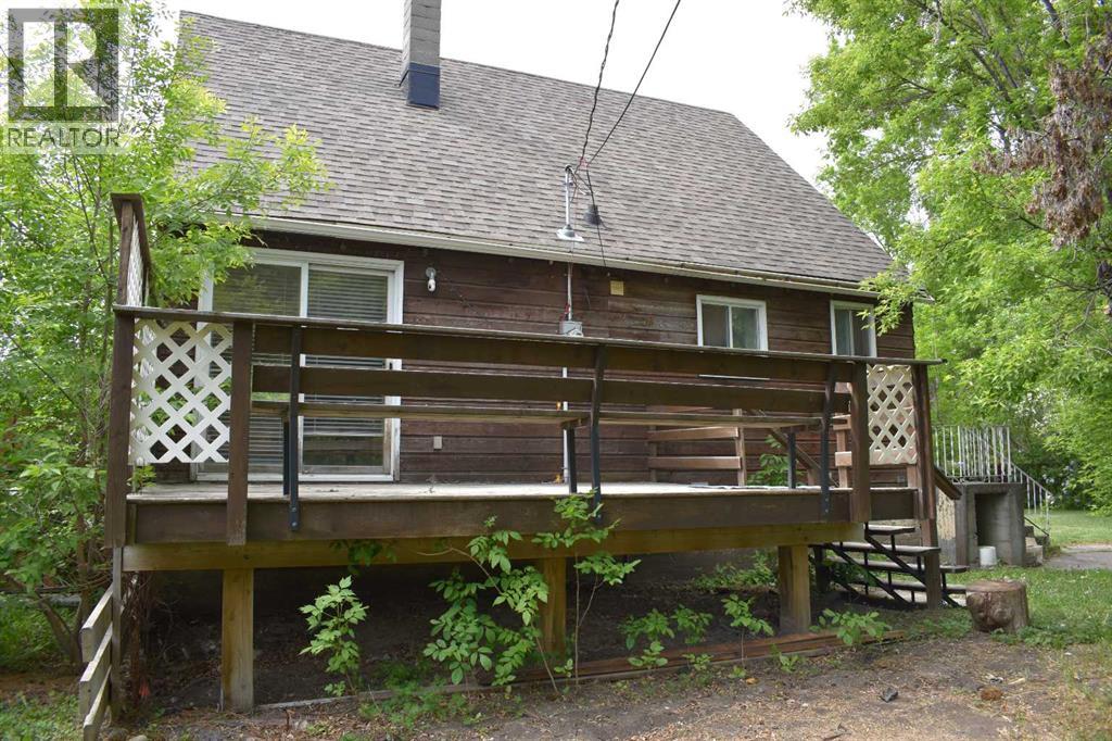 Single Family House for Sale in   Avenue NW Bowness Calgary 