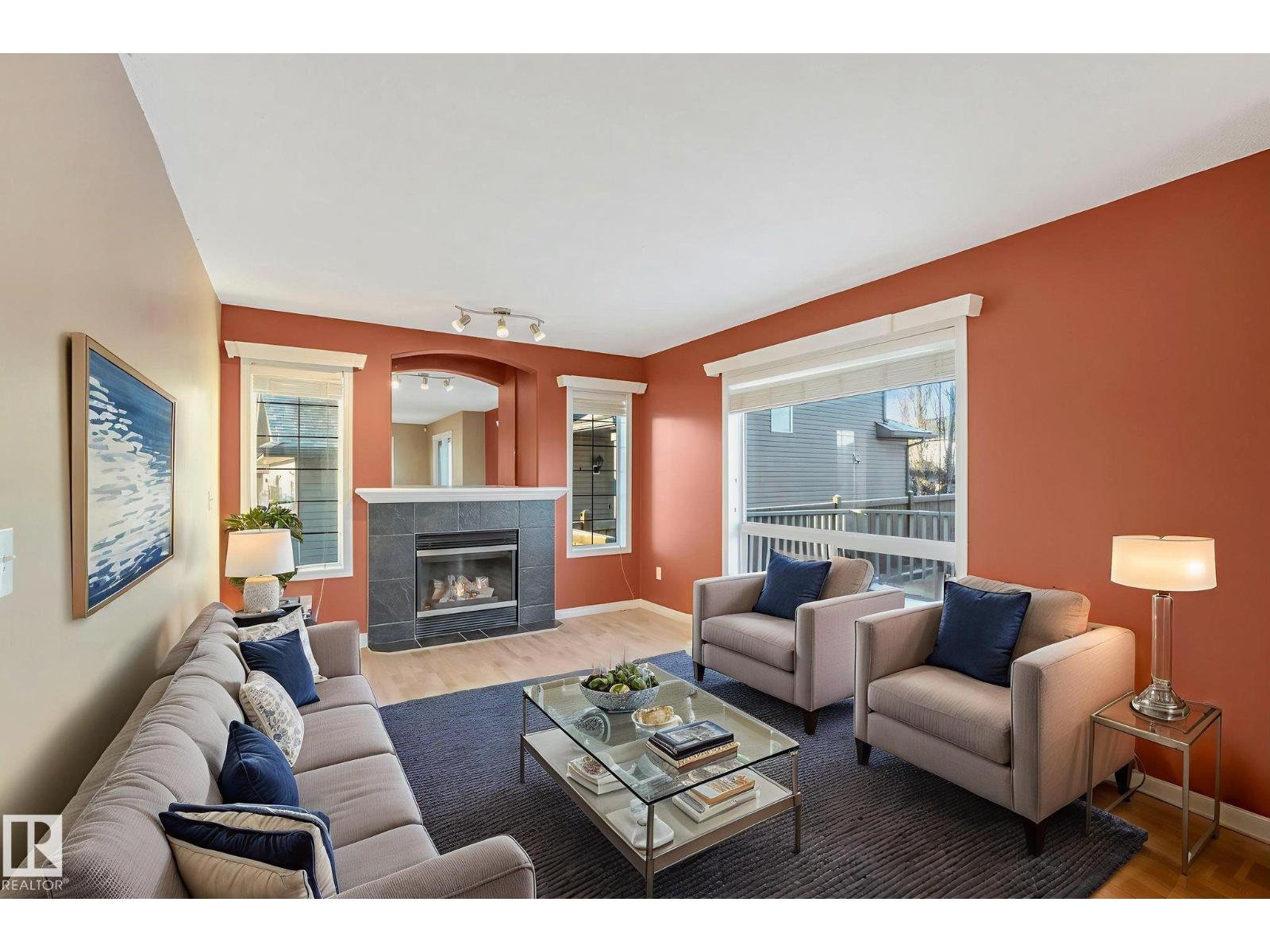 233 Westwood LN, Fort Saskatchewan