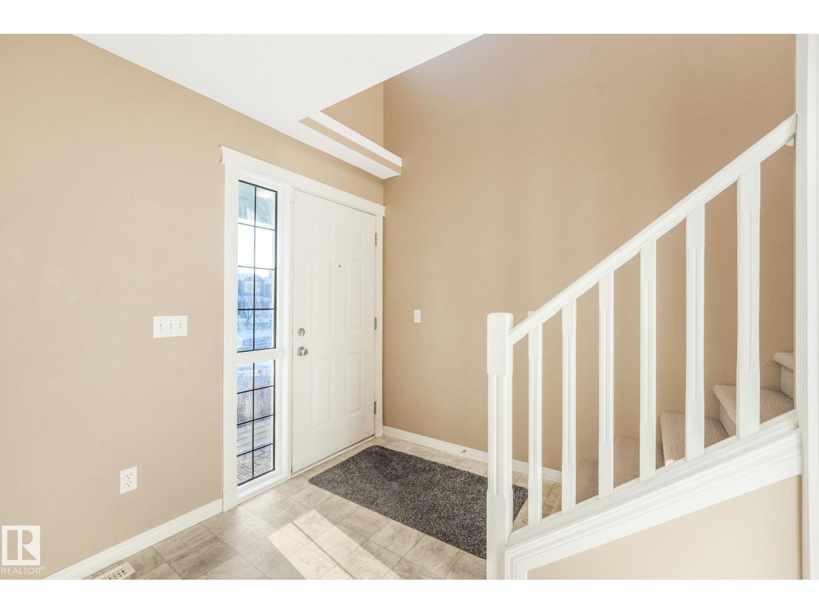 233 Westwood LN, Fort Saskatchewan