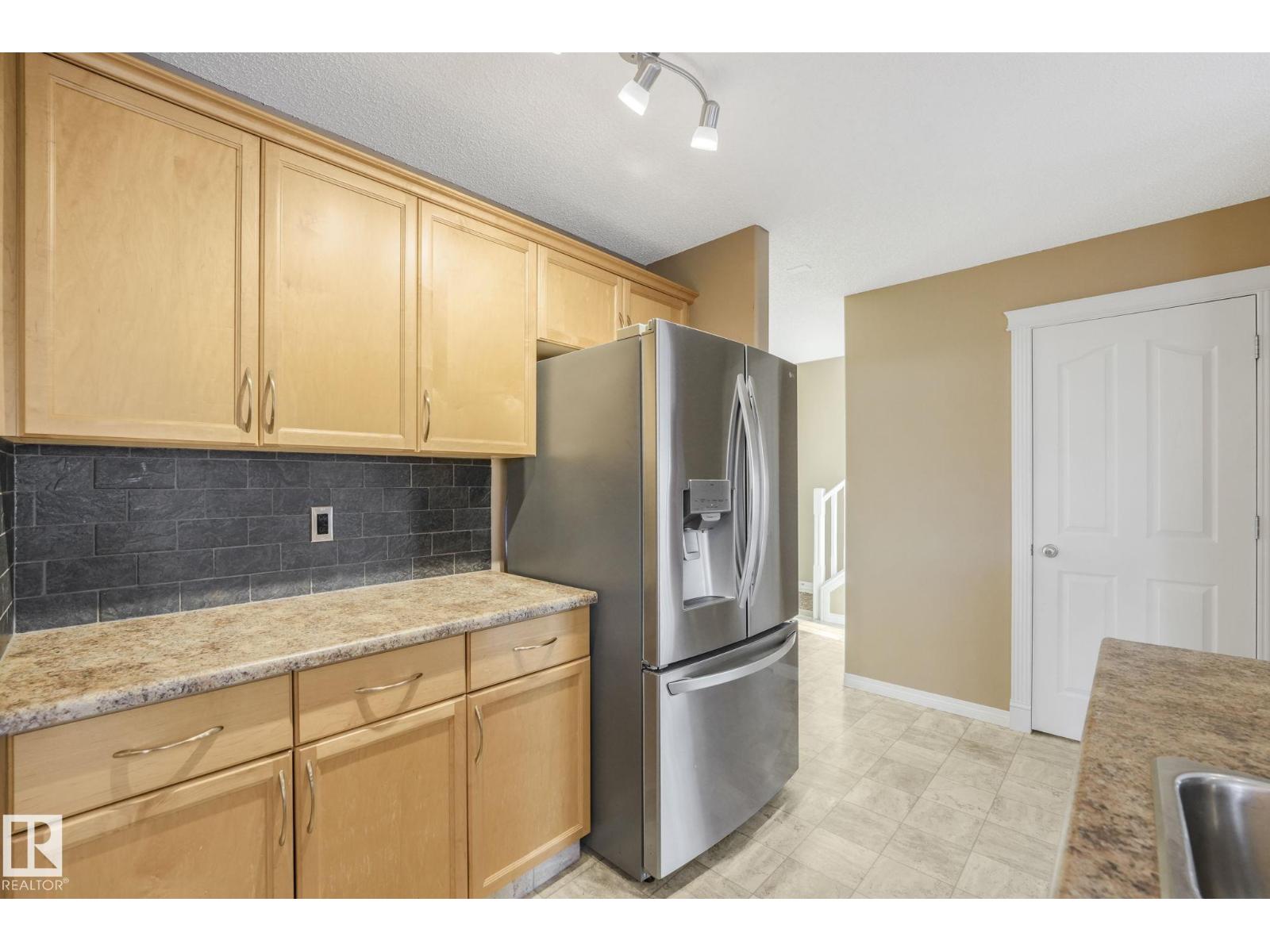 233 Westwood LN, Fort Saskatchewan