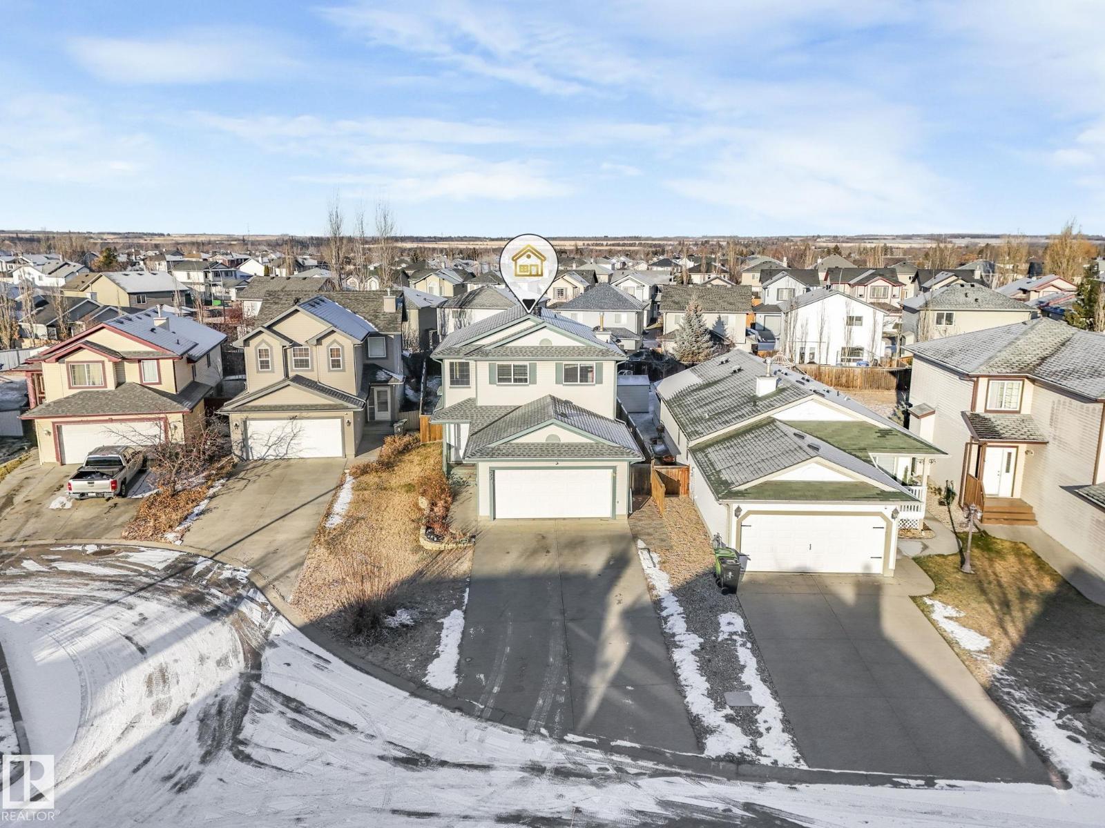 233 Westwood LN, Fort Saskatchewan