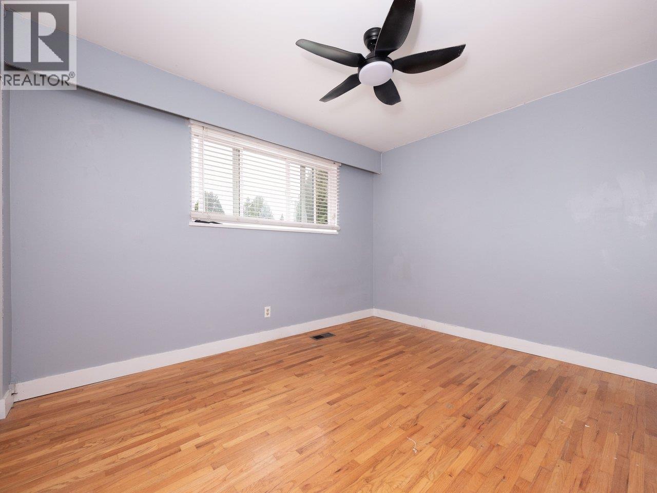 5247 10A Avenue, Delta