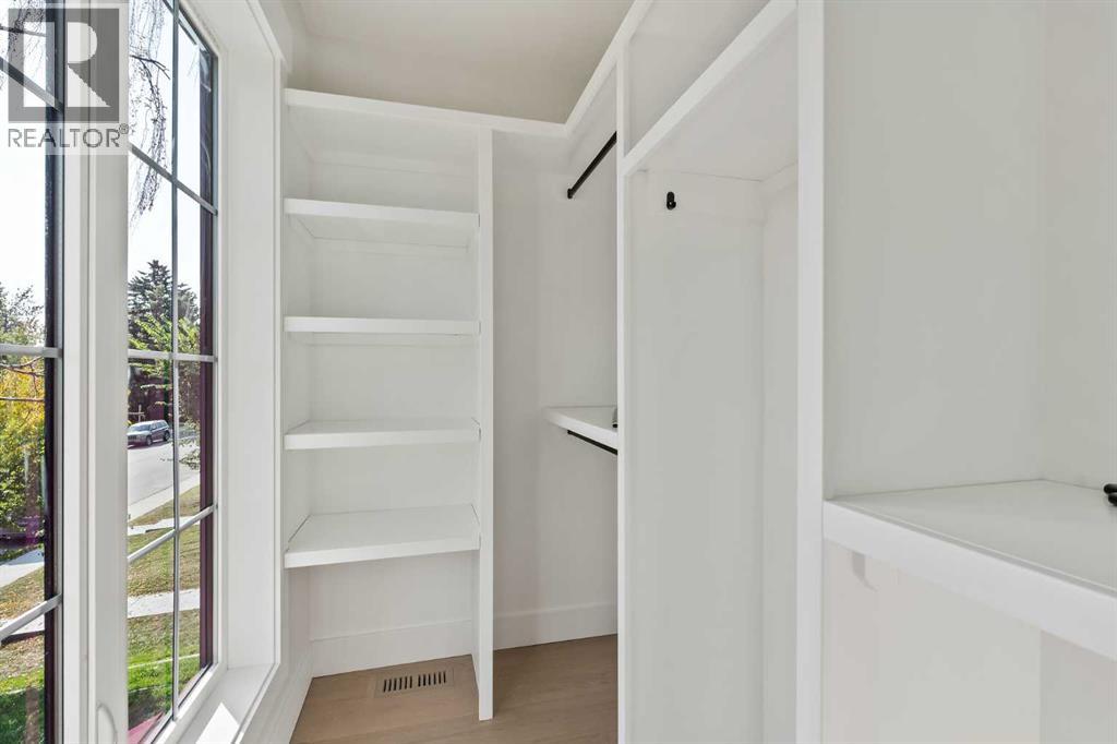 Single Family House for Sale in   Street SW Killarney/Glengarry Calgary 