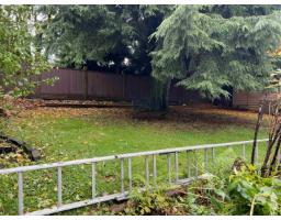 12542 Grove Crescent, Surrey, BC V3V2L7 Photo 27