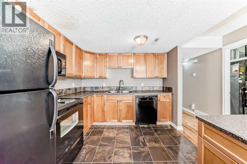Single Family House for Sale in    Street NW St Andrews Heights Calgary 