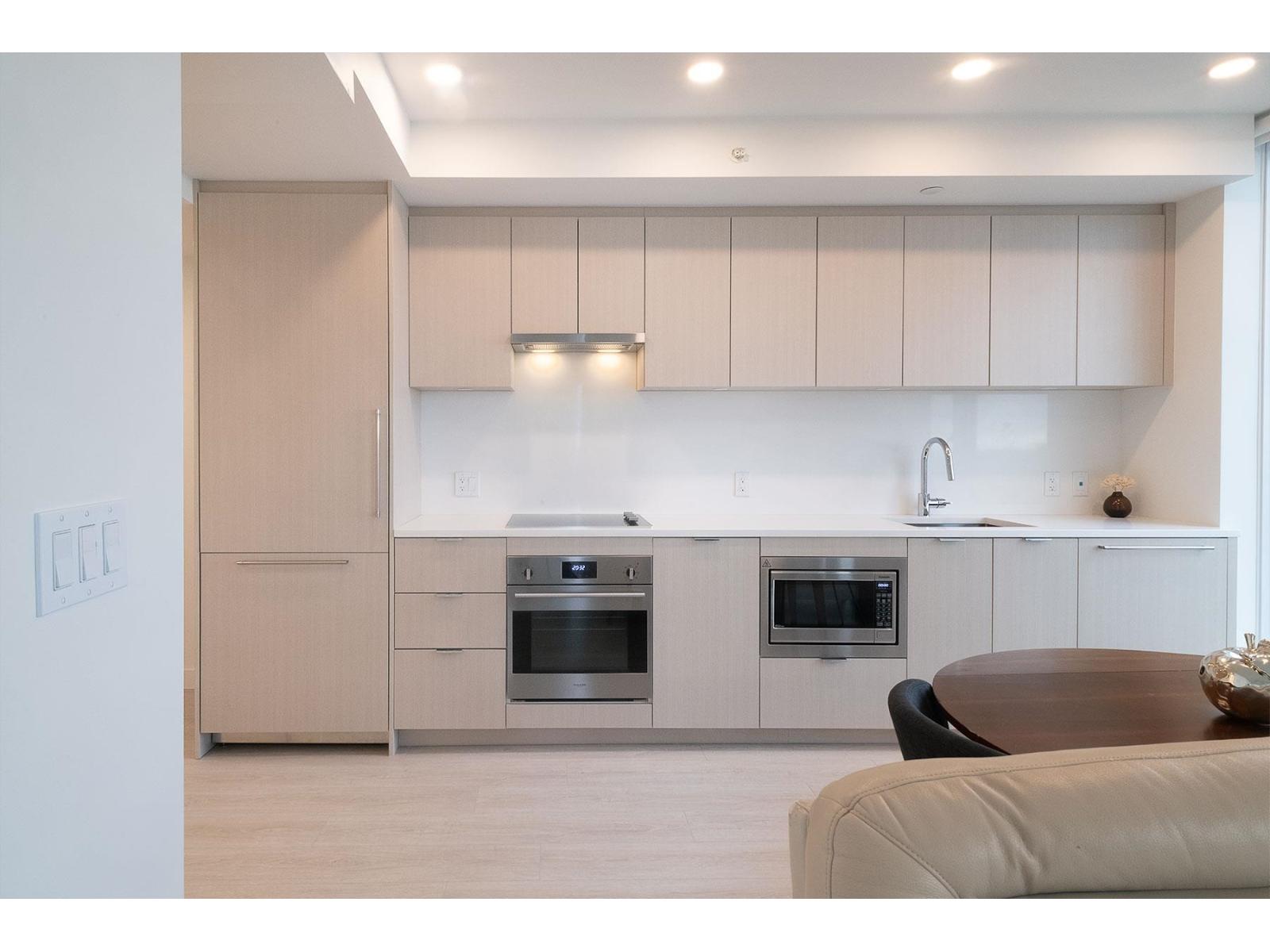 1805 13675 107A AVENUE, Surrey