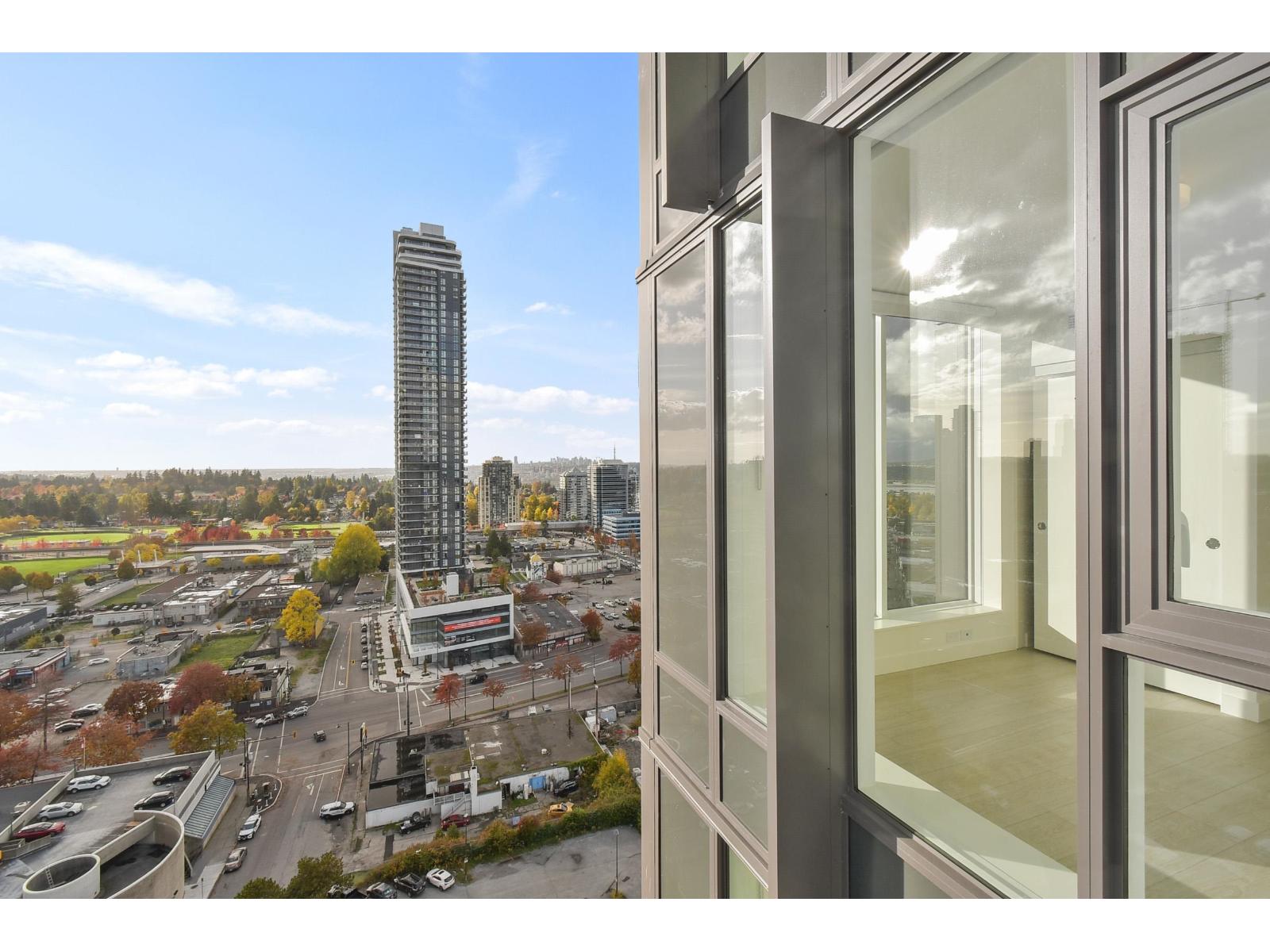 1805 13675 107A AVENUE, Surrey