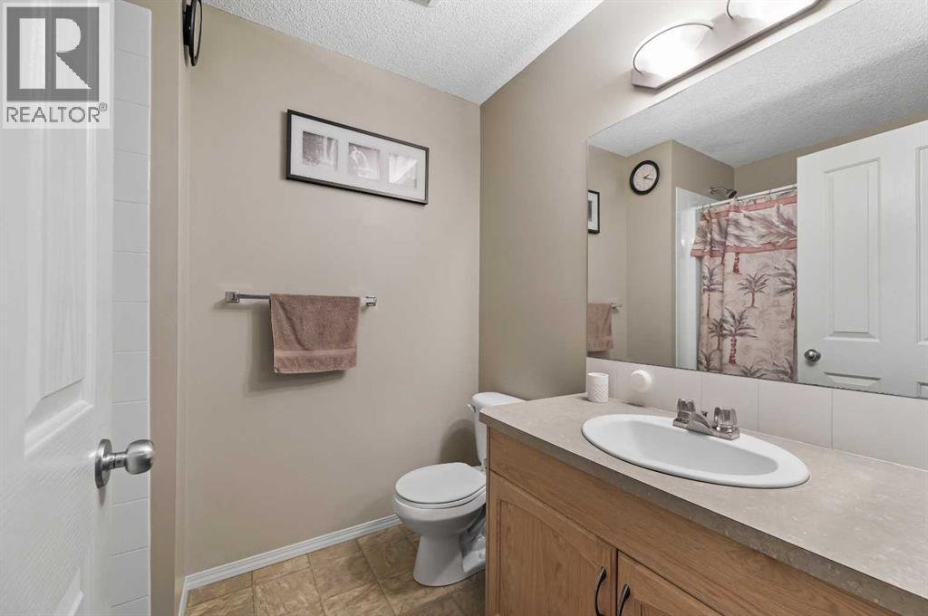 Single Family House for Sale in  Saddlebrook Point NE Saddle Ridge Calgary 