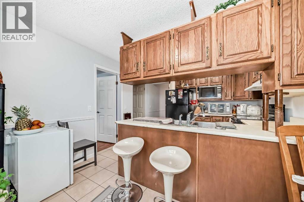 Single Family House for Sale in  Hawksley Crescent NW Hawkwood Calgary 