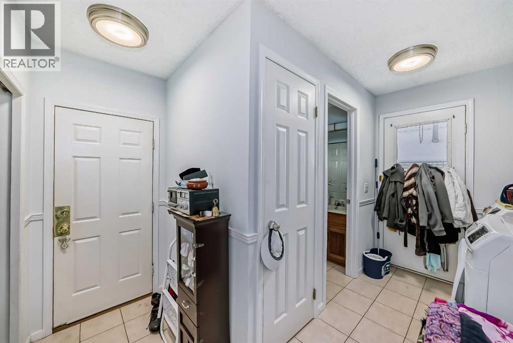 Single Family House for Sale in  Hawksley Crescent NW Hawkwood Calgary 