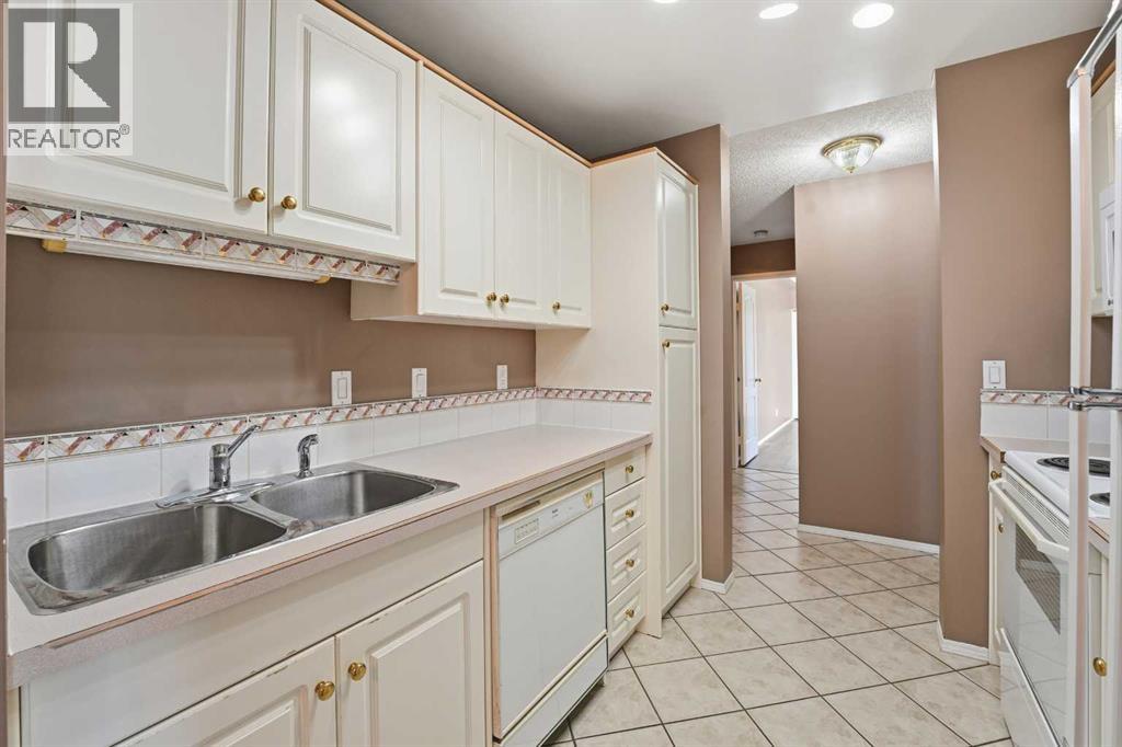 5135 Lakeshore Drive, Sylvan Lake