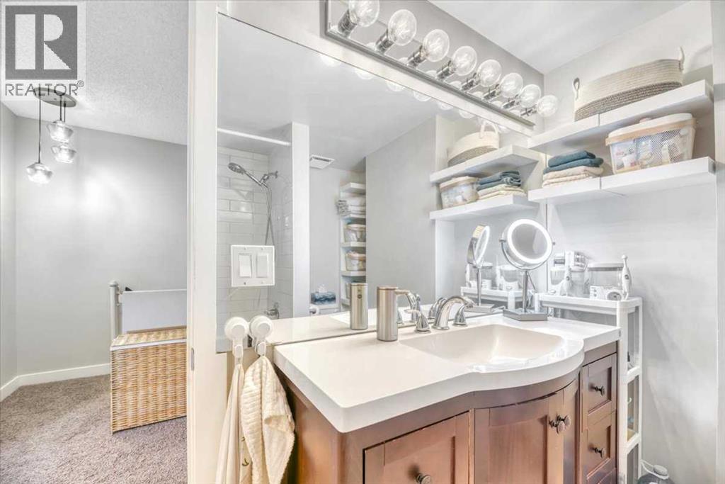 Single Family House Multi-level for Sale in    Street SW Lower Mount Royal Calgary 