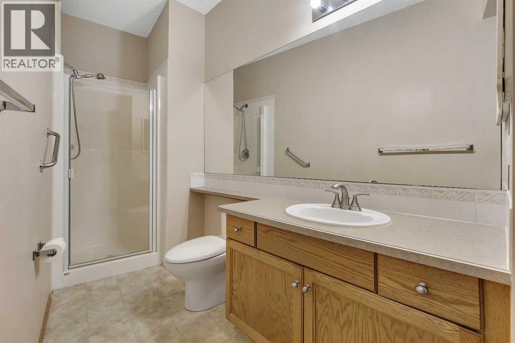 Single Family House for Sale in   Edgeridge Terrace NW Edgemont Calgary 