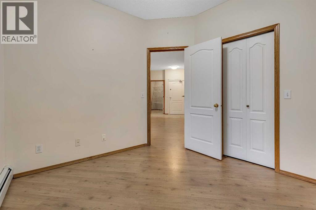 Single Family House for Sale in   Edgeridge Terrace NW Edgemont Calgary 