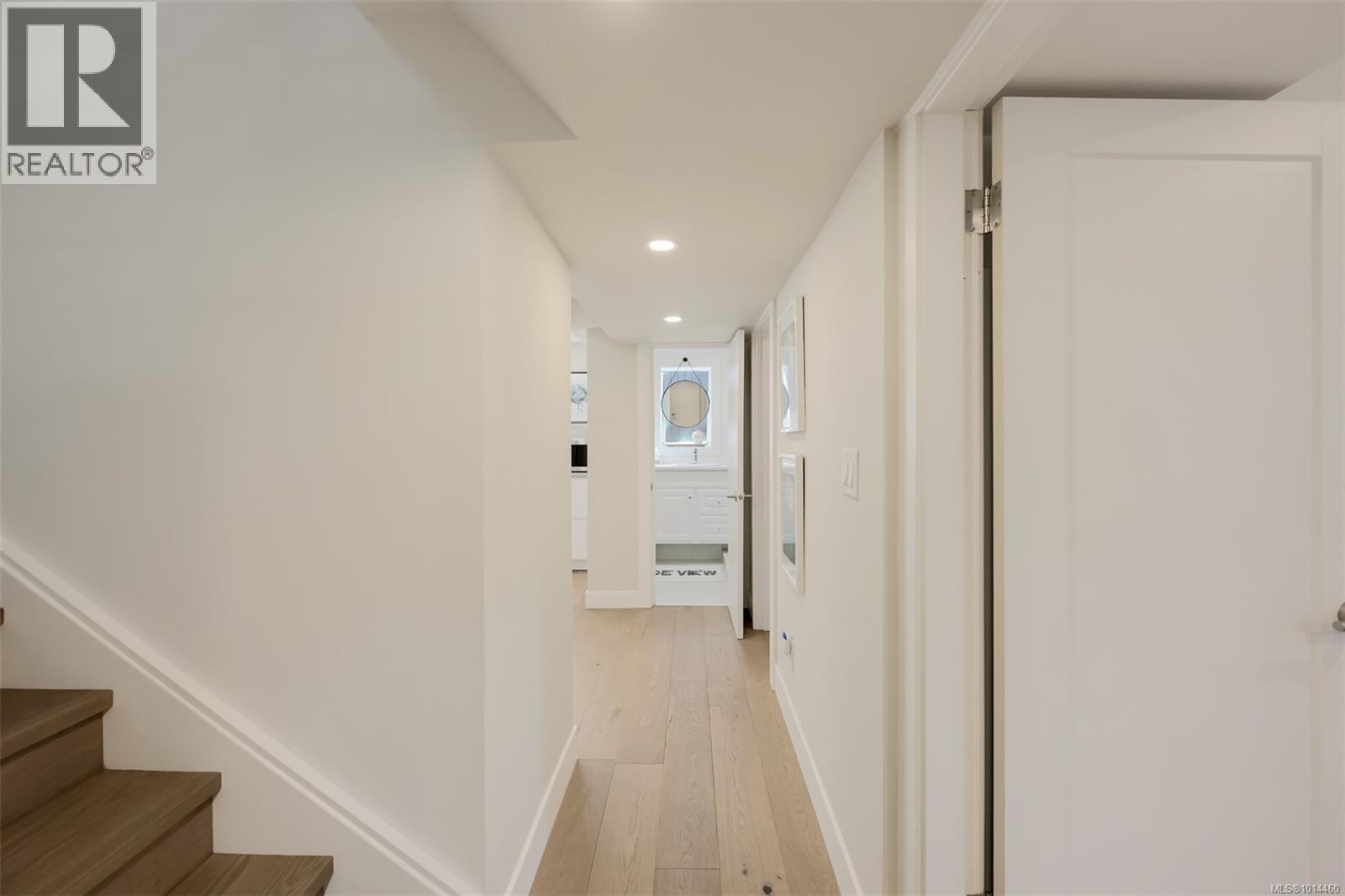  1941 Appleton Place, Saanich