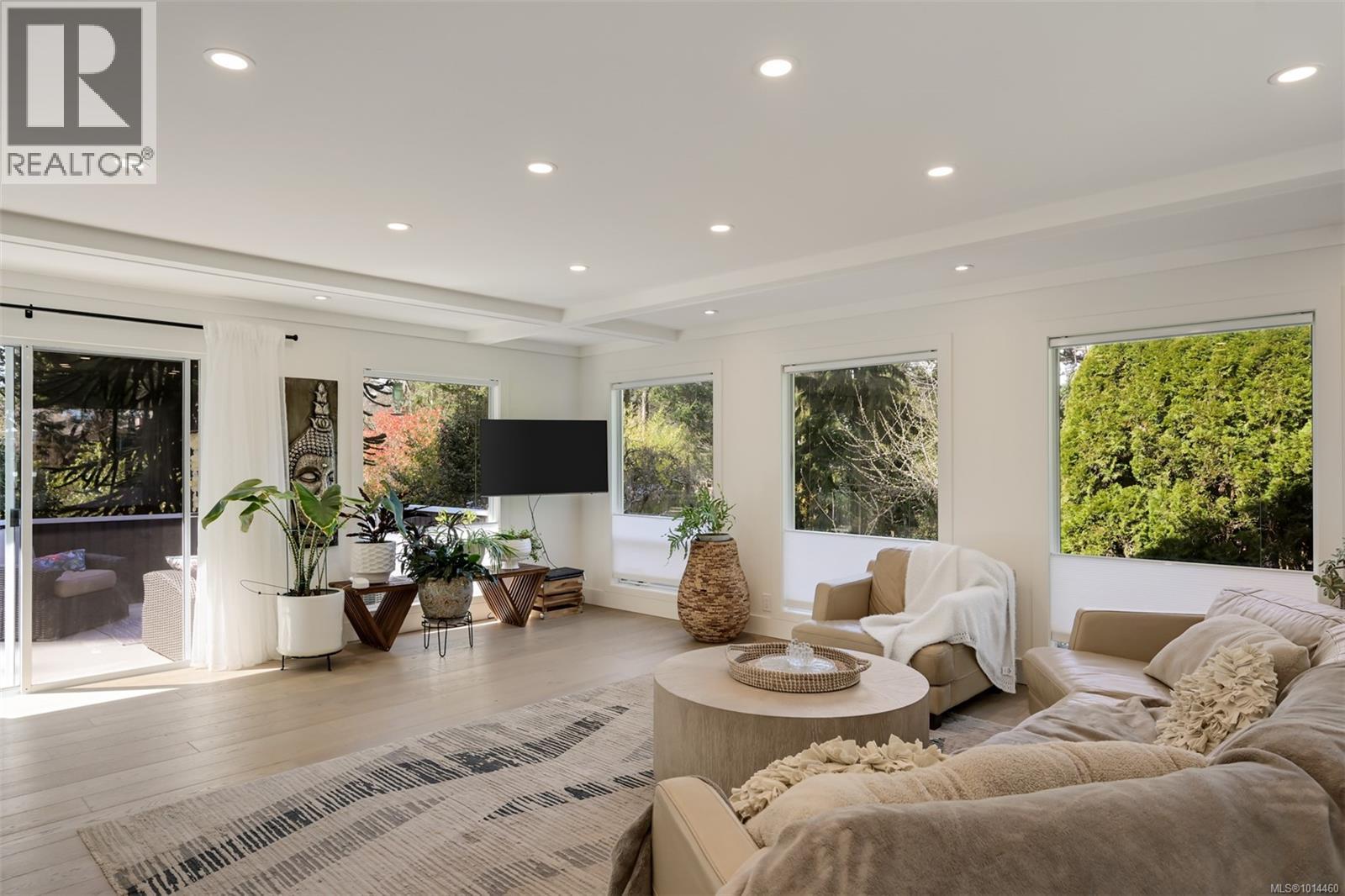  1941 Appleton Place, Saanich