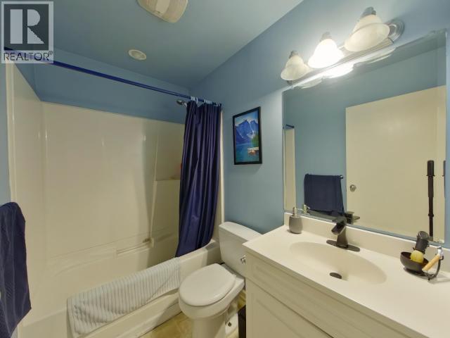 5395 YUKON AVE, Powell River