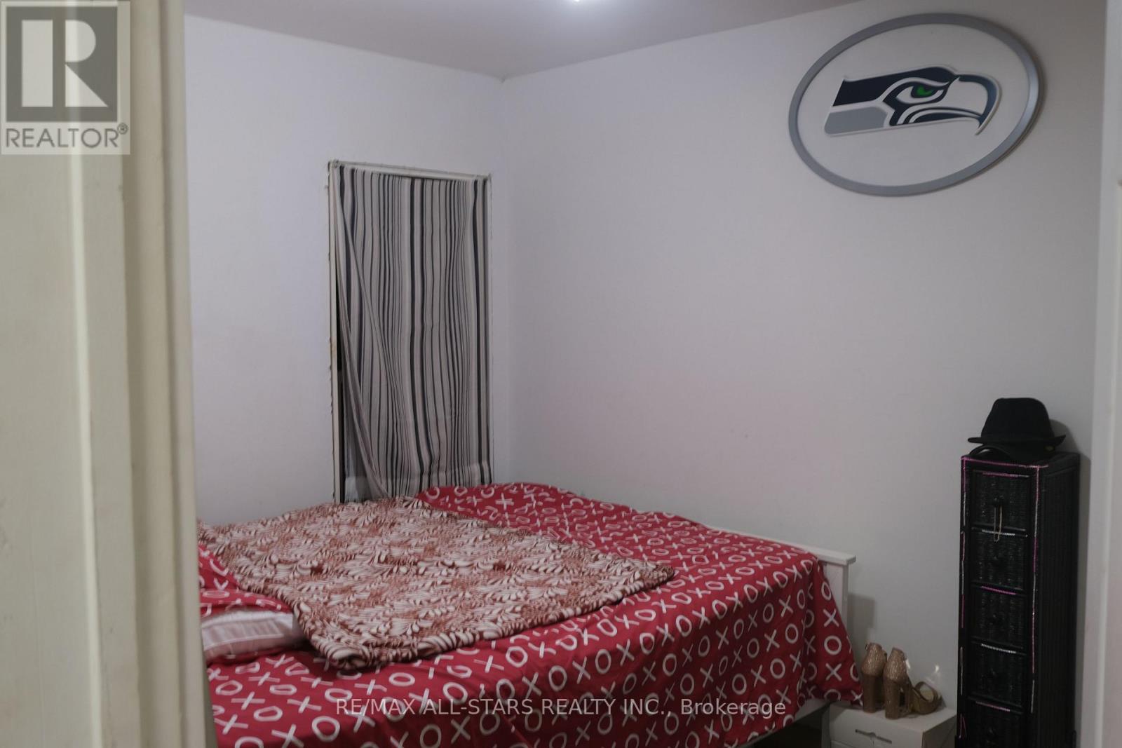 75 KEITH STREET - 11