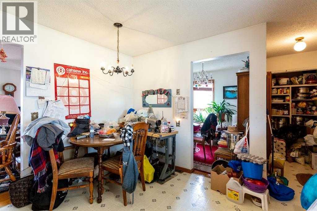 Single Family House 3 Level for Sale in  Hunterslea Crescent NW Huntington Hills Calgary 