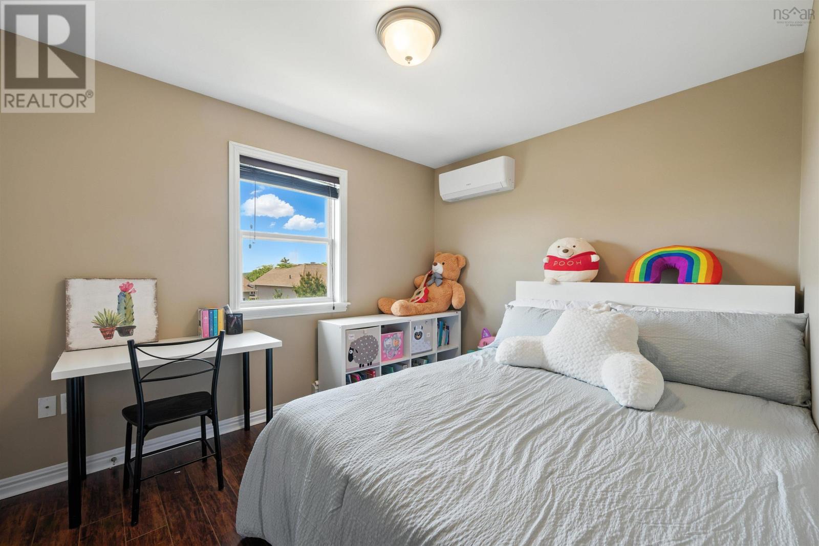 Property 28 of 48 of 46 Fathom Court