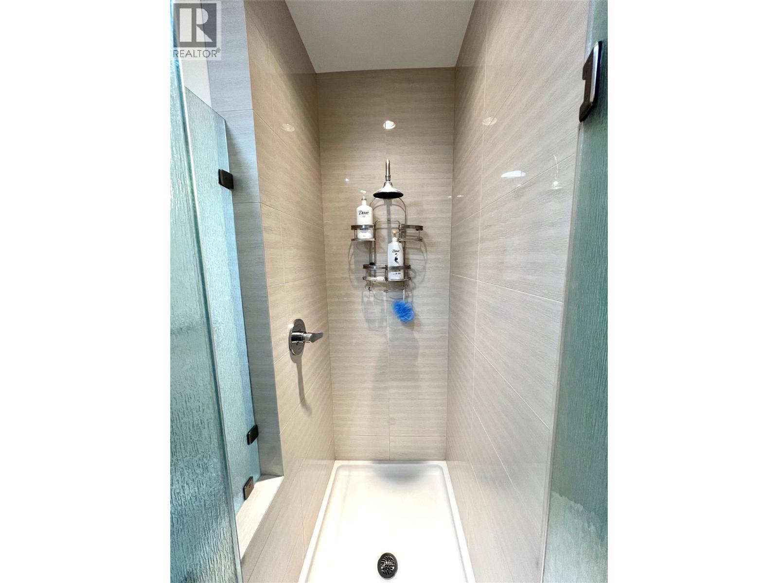 2411 Sunset Drive, Christina Lake