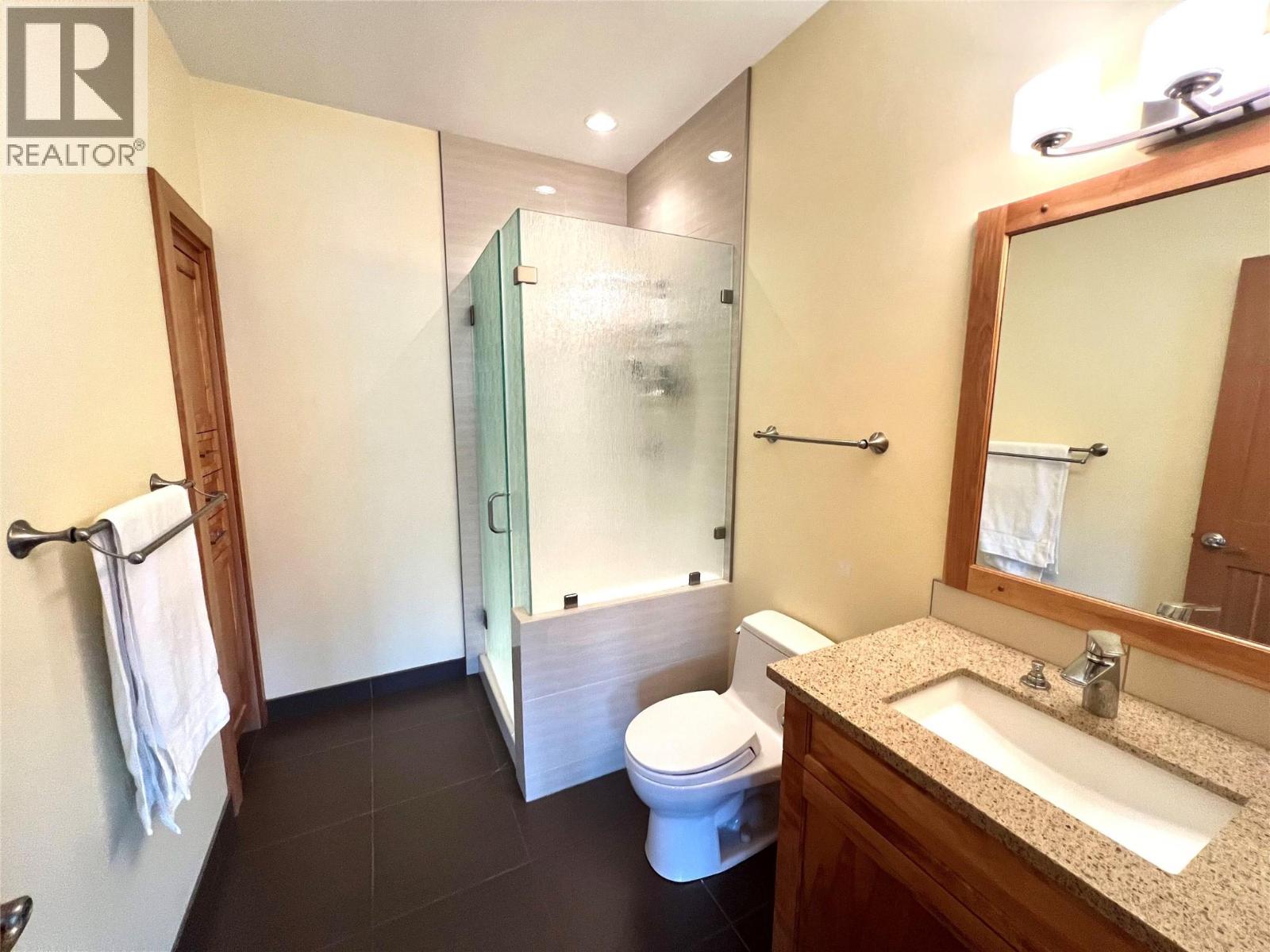 2411 Sunset Drive, Christina Lake