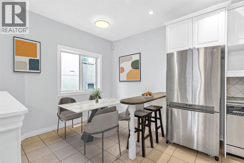 Single Family House Bi-level for Sale in    Avenue SW Windsor Park Calgary 