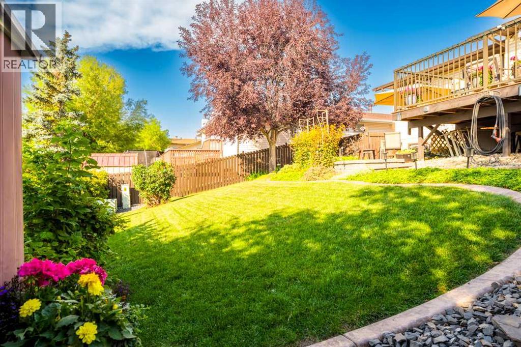 Single Family House Bi-level for Sale in  Whitlock Close NE Whitehorn Calgary 