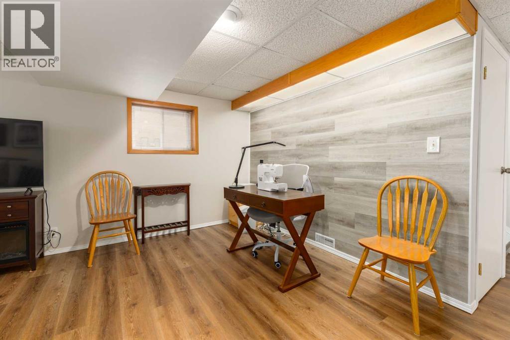 Single Family House Bi-level for Sale in  Whitlock Close NE Whitehorn Calgary 