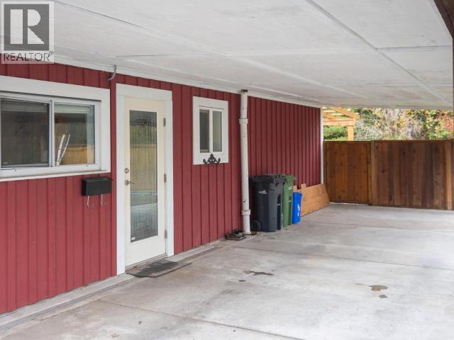 6835 DRAKE STREET, Powell River